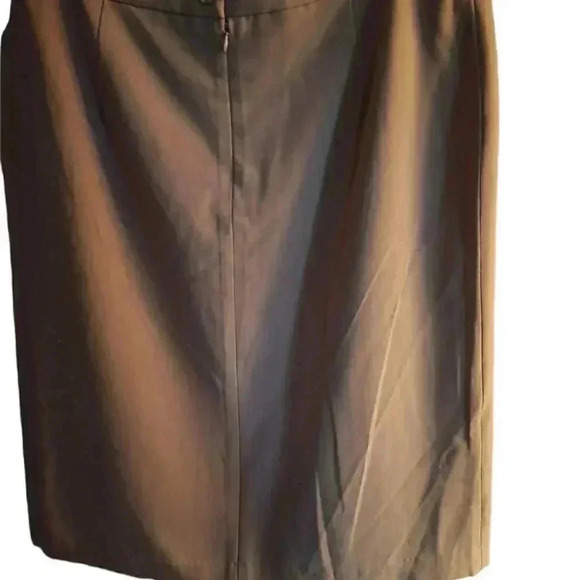 Outline Petite 12P Lined Pencil Skirt 5  Button Design Beige - Picture 3 of 6